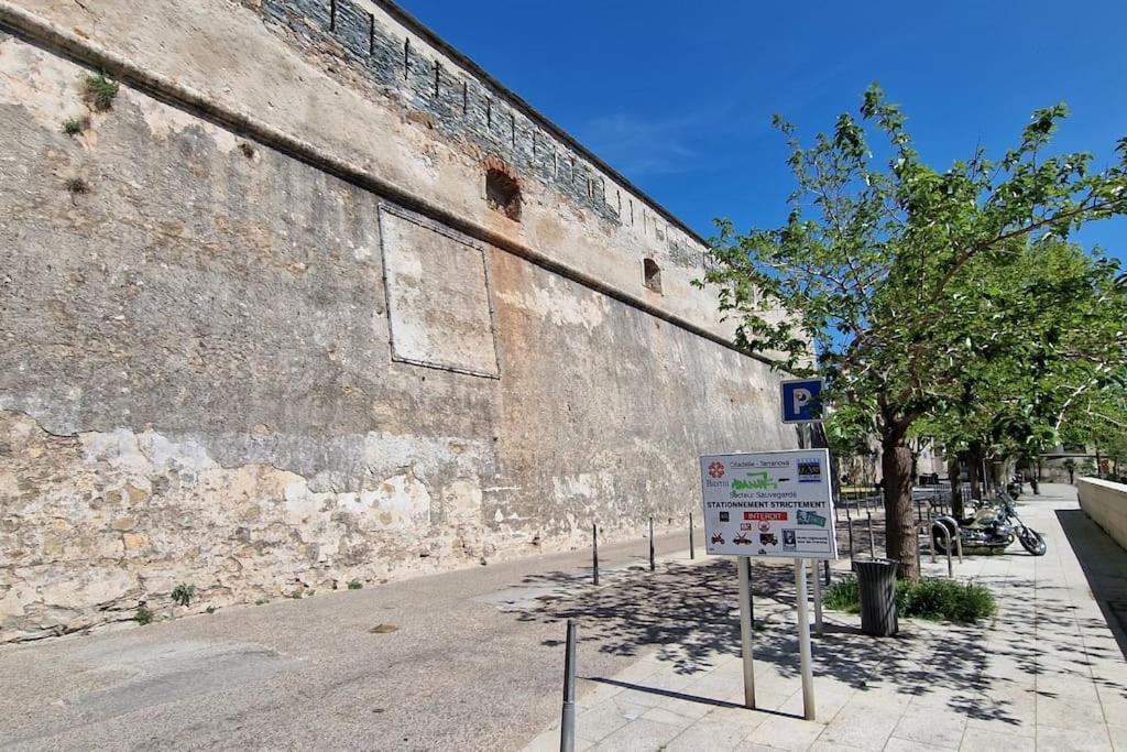Suite Au Coeur De La Citadelle By Monarca Bastia  Exterior photo